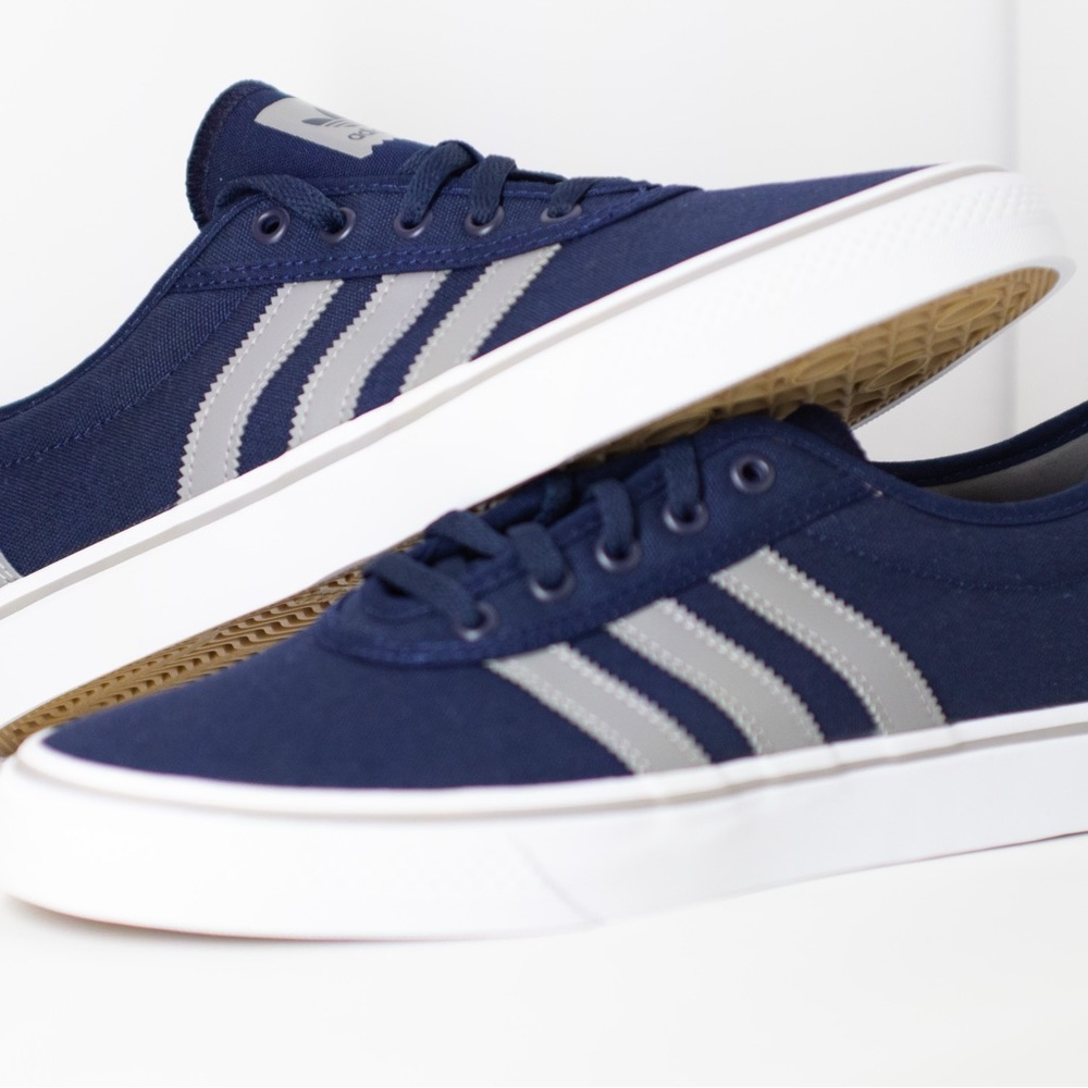 NWT Adidas Adi Ease Men’s Sneaker, 9 1/2